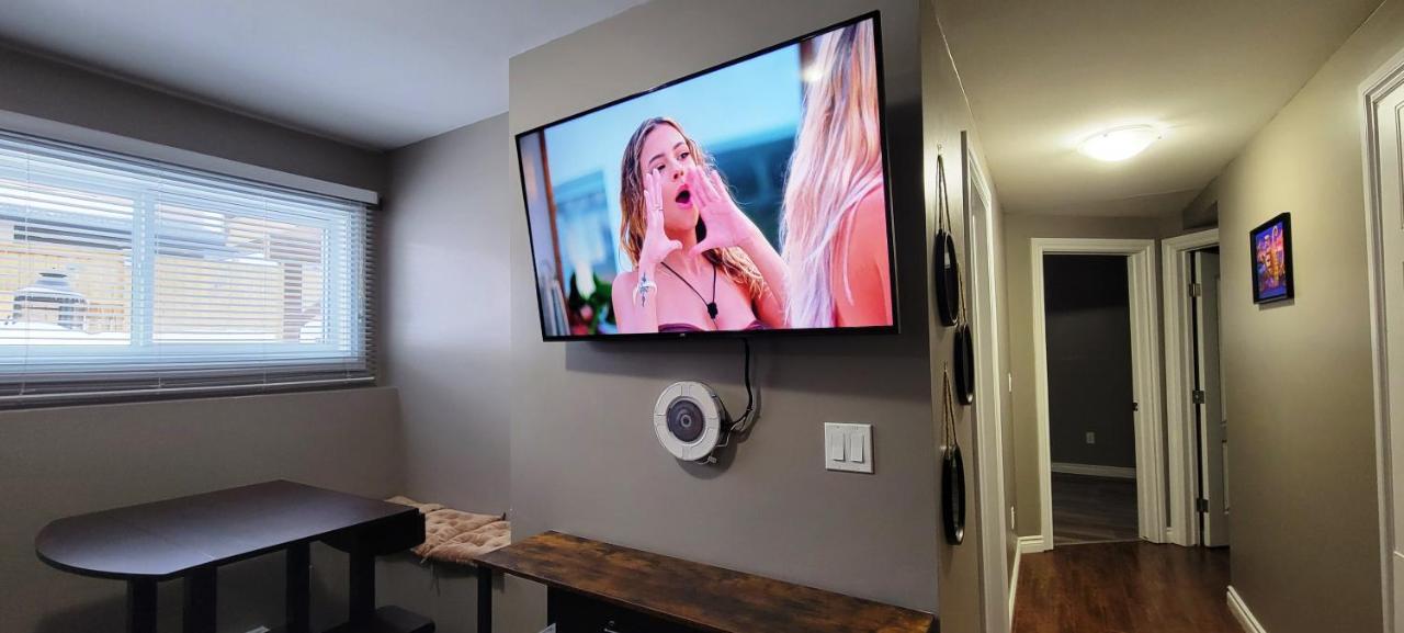 Blue Wave 2 Bedroom Suite 새스커툰 외부 사진